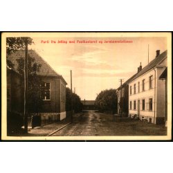 Parti fra Jelling med Postkontoret og Jernbanestationen - Hvidehus Bogh. 41729 - Brugt