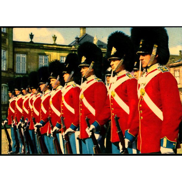 Kbenhavn - Vagtparaden p Amalienborg - Rudolf Olsen 56