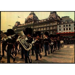 Den kongelige livgarde passerer Magasin - Vagn Rasmussen u/n - Ubrugt