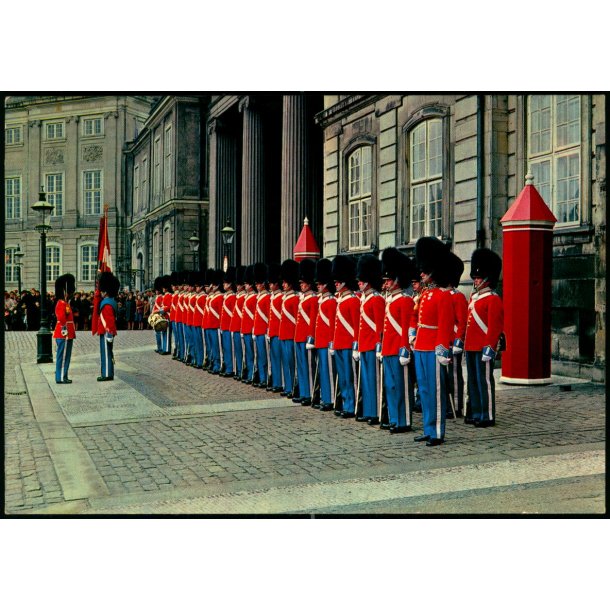 Kbenhavn - Vagtparaden paa Amalienborg - Stender 149 101 088