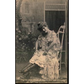 Fru Charlotte Wiche-Bereny  i Den lille Dronning - Sk.B. & Kf. 2121 - Brugt