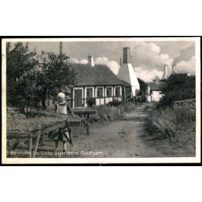 Bornholm - Fra Sildergerierne - Gudhjem - Frits Srensens Bogh. 685