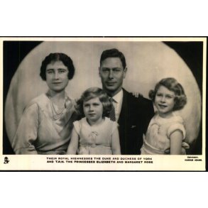 The Duke and Duchess of York and Elizabet and Margaret Rose - Ubrugt