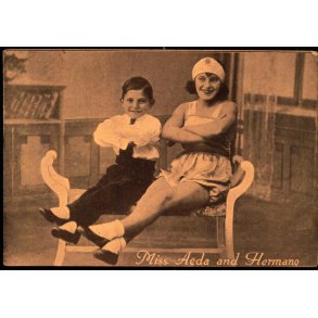Miss Aeda and Hermano - u/n -  Ubrugt