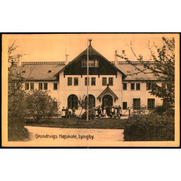 Grundtvigs H�jskole - Lyngby - Knud Henriksens Bogh. 36755 - Ubrugt - Har v�ret kl�bet op 1