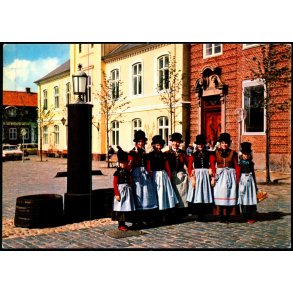 Ringkbing - Piger i Nationaldragter - Stender 149 712 026 - Ubrugt