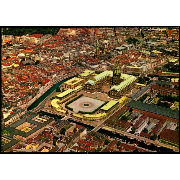 K�benhavn fra luften med Christiansborg Slot - Stender 149 101 133 - Ubrugt