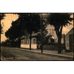 Strandbo - Frederiksv�rk - Albert Jensen 37135 - Brugt - Svagt Hj�rne !