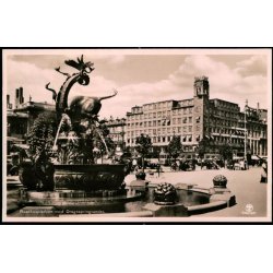 Raadhuspladsen med Dragespringvandet - Alex Vincent 538