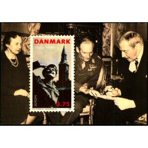 Kong Chr. X skriver sit navn i Feltmarskal Montgomerys autografbog - Post CP 13 - Ubrugt