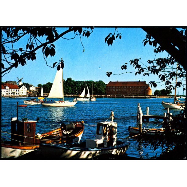 Udsigt over Havnen med S�nderborg Slot - Stender 149 825 073 - Brugt
