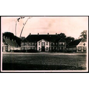 Slottet set fra avlsgaarden - Foreningen Norden 10 - Brugt