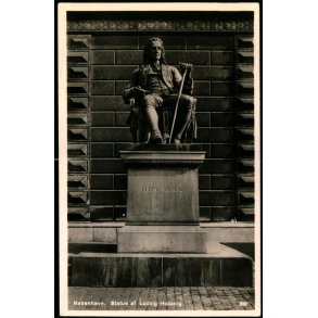 K�benhavn - Statue af Ludvig Holberg - Rudolf Olsen 300