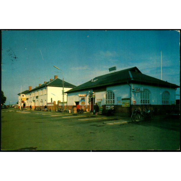 Stationspladsen - Nyk�bing Sj. - Turistforlaget 107 - Brugt - N�lehul !