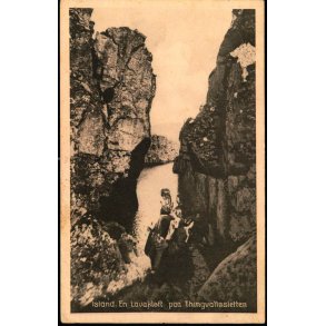 Island - En Lavakl�ft paa Thingvallasletten - Hj�lp til D�vstumme u/n - Brugt