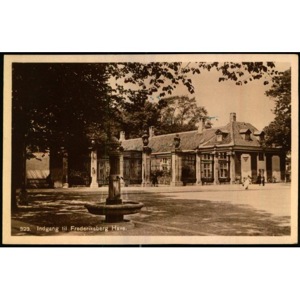 Indgang til Frederiksberg Have - Alex Vincent 323 - Brugt