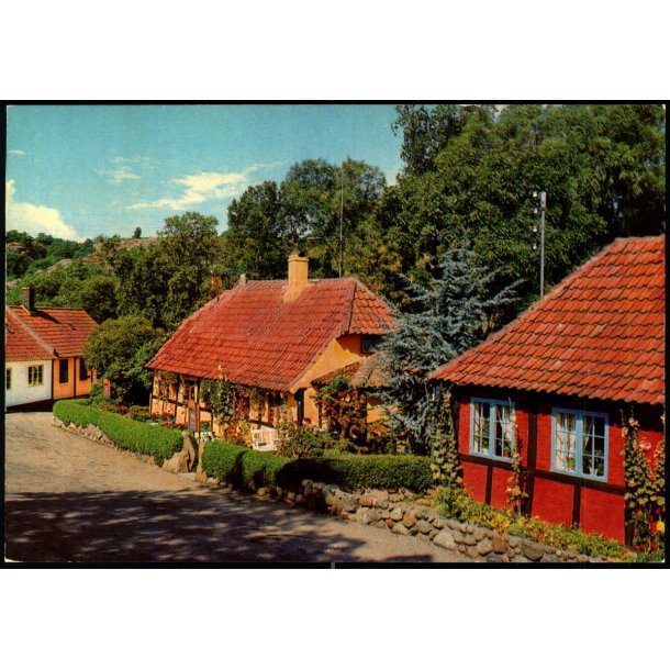 Sandvig - Strandgade med Ulfeldts Hus - Colbergs Bogh. 8303 - Ubrugt