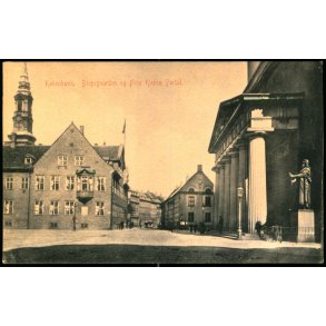 Kbenhavn -  Bispegaarden og Frue Kirkes Portal - 651