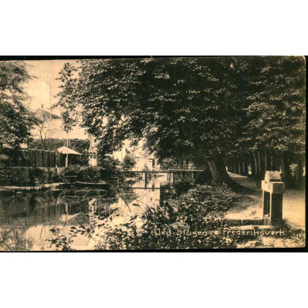 Ved Slusen i Frederiksv�rk - A. Jensens Bogh. u/n - Brugt