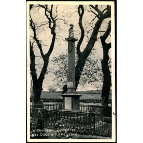 Willemoesnonument paa Oddens Kirkegaard - S. Bay  76884 - Brugt
