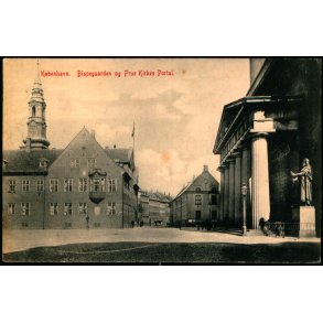 Kbenhavn -  Bispegaarden og Frue Kirkes Portal - 651