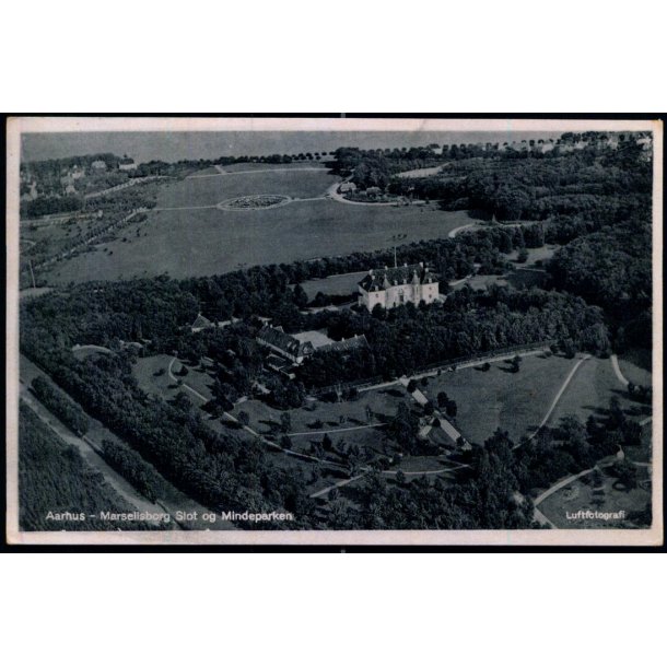 Aarhus - Marselisborg Slot og Mindeparken - Luftfoto - E. Hestbek 5712 - Ubrugt