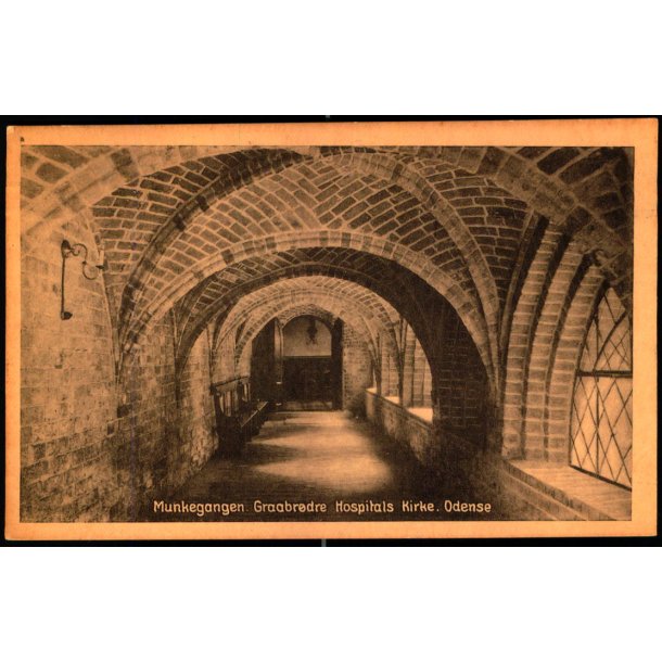 Munkegangen - Graabr�dre Hospitals Kirke - Odense - Hempelske Bogh. 52102 - Brugt