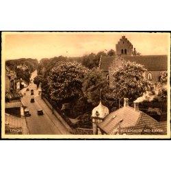 Lyngby - Fra Hovedgaden med Kirken - Petersens Bogh. u/n