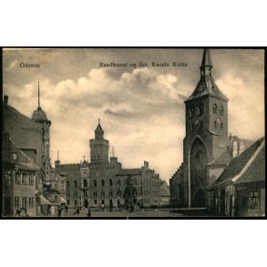 Odense - Raadhuset og St. Knuds Kirke - u/n - Brugt