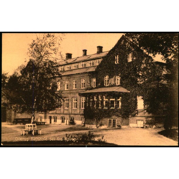 Ollerup H�jskole set fra Haven  - Anine Brydegaard 57954 - Ubrugt