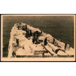 ARA - It took three days to clear the Foc fre of ice. - I-307