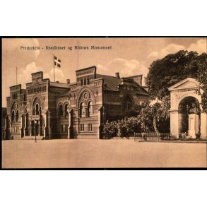 Fredericia - Raadhuset og B�lows Monument - J.A.F. 994 - Ubrugt