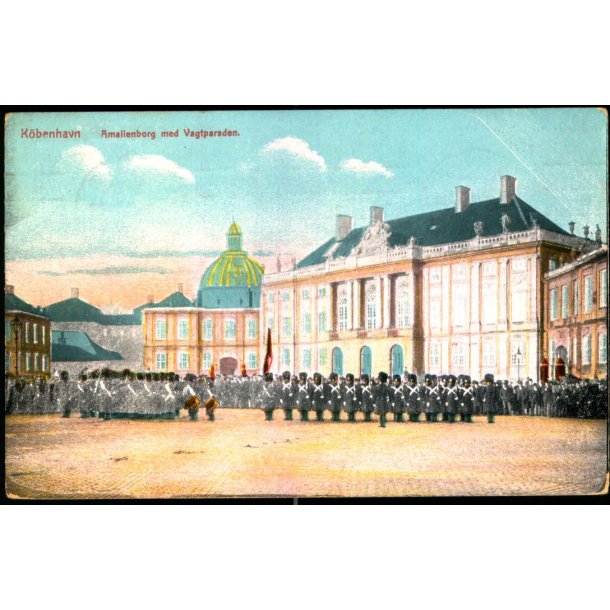 Kbenhavn - Amalienborg med Vagtparaden - u/n