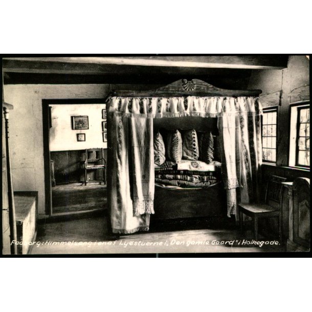 Faaborg - Himmelsengen i Ly�stuerne i "Den gamle Gaard" i Holkegade - Alstr�ms Bogh. 81381 - Ubrugt