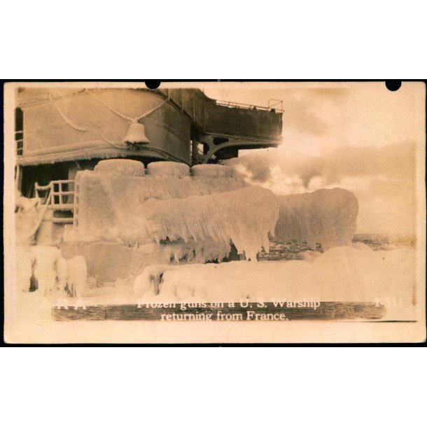 ARA - Frozen guns on a U.S. Warship returning from France - I - 311
