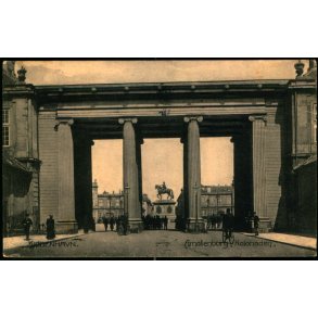 K�benhavn - Amalienborg - Kolonaden - u/n