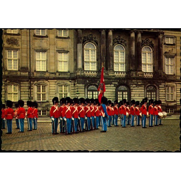 K�benhavn - Vagtparaden p� Amalienborg - Chr. Olsen 192