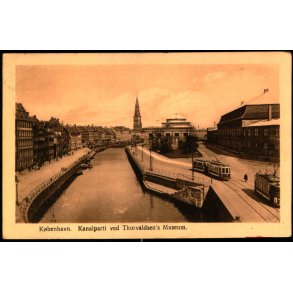 K�benhavn - Kanalparti ved Thorvaldsens Museum - Alex Vincent 138