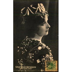 Gerda Krum-Nathansen i Den glade Enke  - Alex Vincent 1354 - Brugt