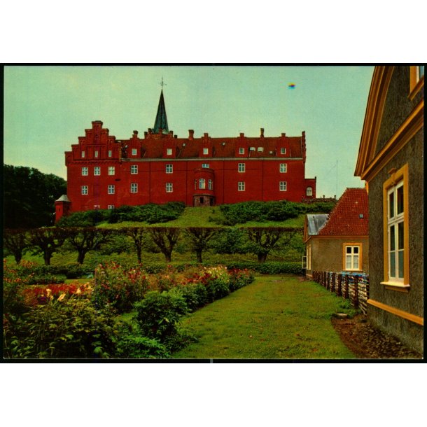 Tranekr Slot set fra Herskabsstaldens, Cafeteria - Georg E. Jensens Eftf. 6904 - Ubrugt