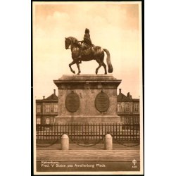 K�benhavn - Fred. V Statue paa Amalienborg Plads - Chr. Olsen 443