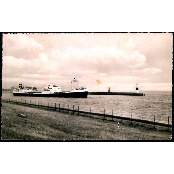 Brunsb&uuml;ttelkoog - Ausfahrt eines Tankers - R. Fegbeitel 49 - Brugt