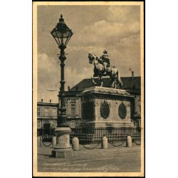 K�benhavn - Statue af Frederik den 5. paa Amalienborg Plads - u/n