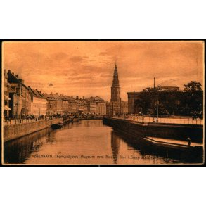 K�benhavn - Thorvaldsens Museum med Nicolai Spir i Baggrunden - Stender 509