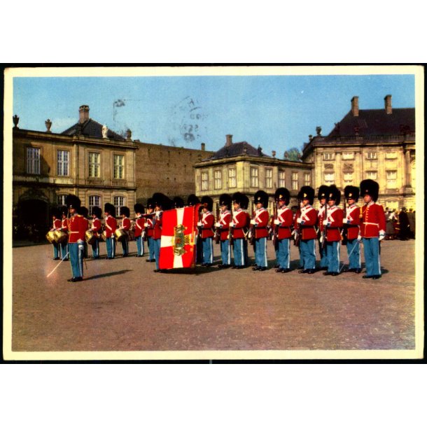 K�benhavn - Vagtparaden paa Amalienborg - Rudolf Olsen 63