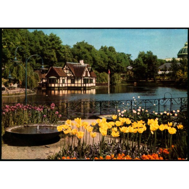 Kbenhavn - Tivoli - Kun et minuts gang fra Rdhuspladsen - Dancolor 71