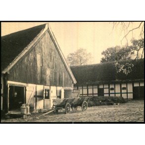 Grdsplads p Melstedgrd i sterlars - 1944 - Bornholms Museum u/n - Ubrugt