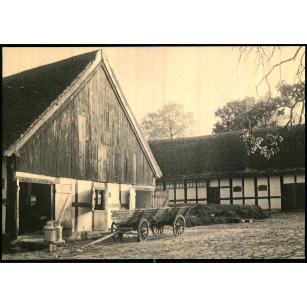 Grdsplads p Melstedgrd i sterlars - 1944 - Bornholms Museum u/n - Ubrugt