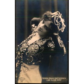 Gerda Krum-Nathansen i Den glade Enke  - Alex Vincent 465 - Ubrugt