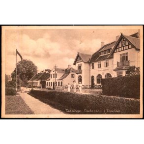 Taasinge - Gadeparti i Troense - Kartonkort u/n - Ubrugt